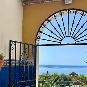 Balcon De Apartment